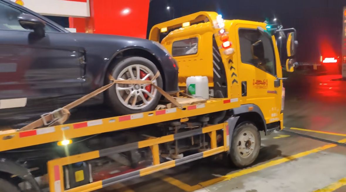 常德行车途中遇到突发状况该如何呼叫道路救援？